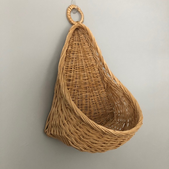 Sold-BoHo vintage hanging wicker wall basket - Picture 3 of 7